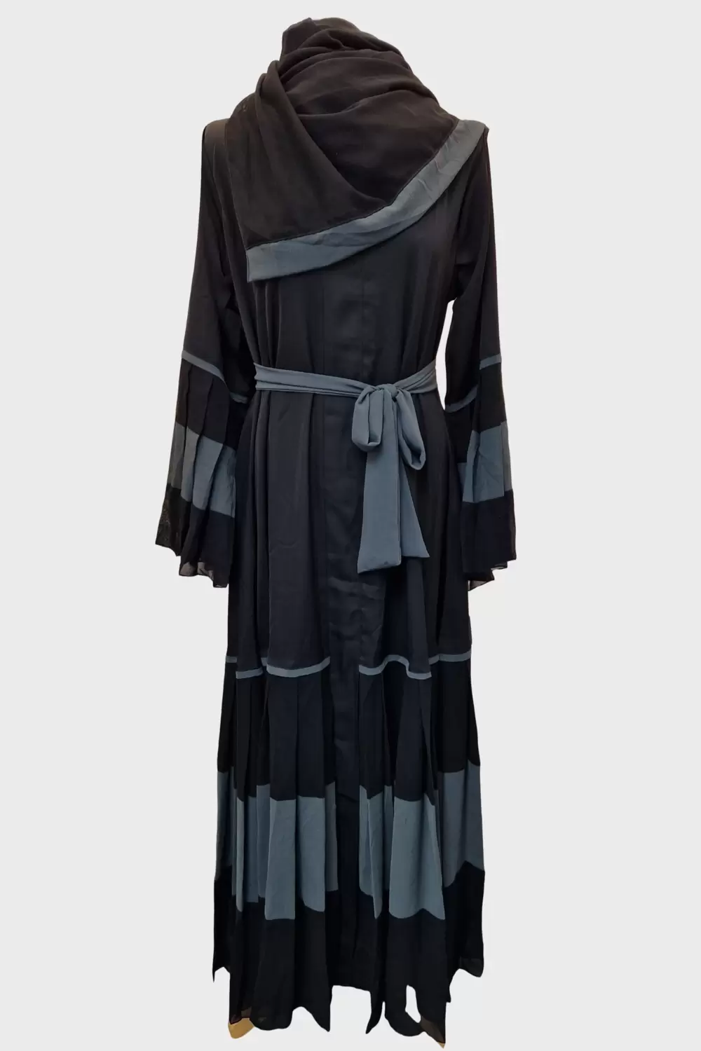 Pleated Abaya in Black with Dark Grey